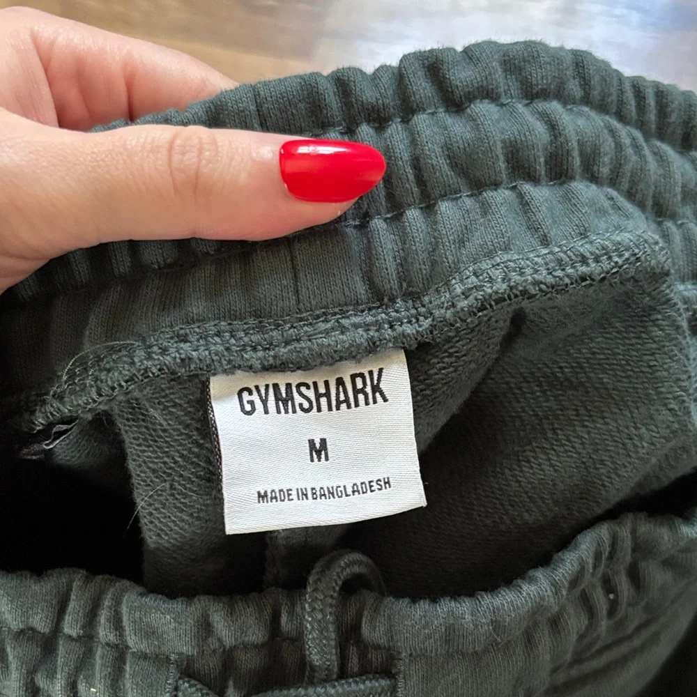 Gymshark Legacy Cargo Joggers - Picture 2 of 5